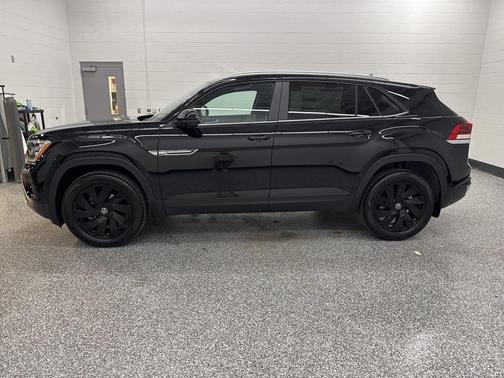 2026 Volkswagen Atlas Cross Sport 2.0T SE w/Technology 4MOTION