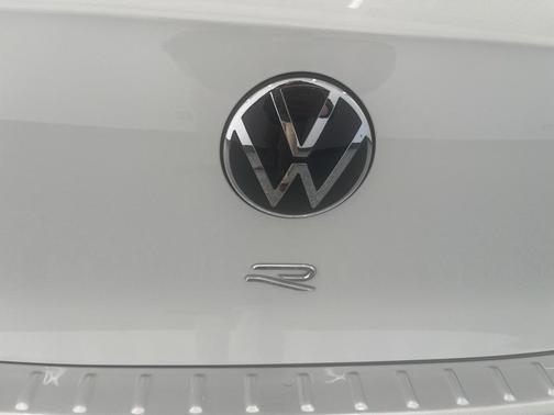 2024 Volkswagen Golf R 2.0T Manual