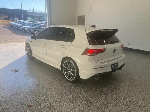 2024 Volkswagen Golf R 2.0T Manual