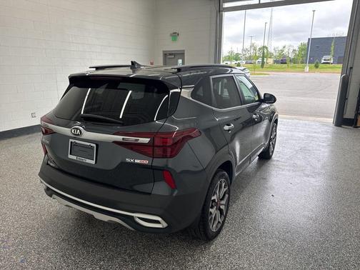 Gravity Gray 2021 Kia Seltos SX Turbo