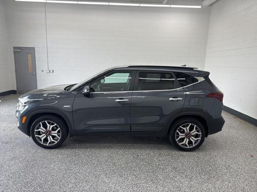 Gravity Gray 2021 Kia Seltos SX Turbo