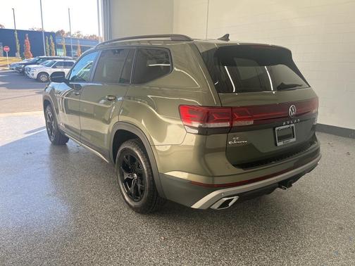 2026 Volkswagen Atlas 2.0T Peak Edition