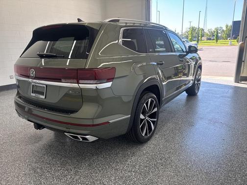 2026 Volkswagen Atlas 2.0T SEL Premium R-Line 4MOTION