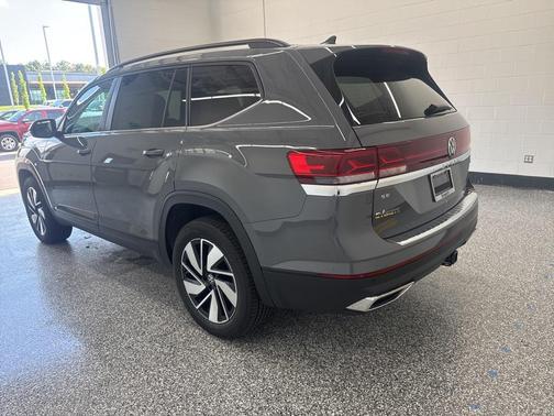 2026 Volkswagen Atlas 2.0T SE w/Technology 4MOTION