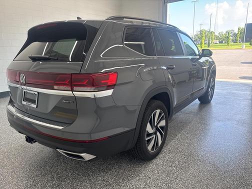 2026 Volkswagen Atlas 2.0T SE w/Technology 4MOTION