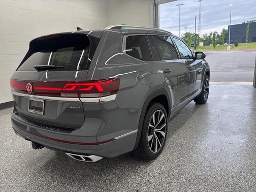 2026 Volkswagen Atlas 2.0T SEL Premium R-Line 4MOTION