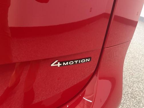 2025 Volkswagen ID. Buzz Pro S Plus with 4MOTION