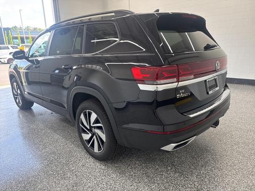 2026 Volkswagen Atlas 2.0T SE w/Technology 4MOTION