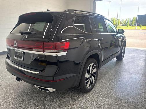 2026 Volkswagen Atlas 2.0T SE w/Technology 4MOTION