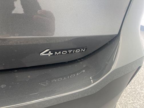 Platinum Gray Metallic 2026 Volkswagen Tiguan 2.0T SE 4MOTION