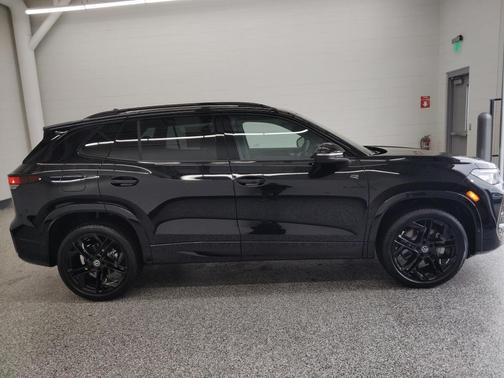 2026 Volkswagen Tiguan 2.0T SE R-Line Black 4MOTION