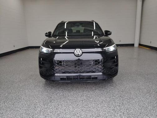 2026 Volkswagen Tiguan 2.0T SE R-Line Black 4MOTION