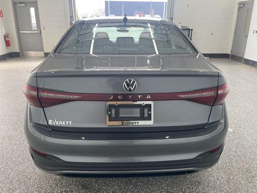 Platinum Gray Metallic 2026 Volkswagen Jetta 1.4T S