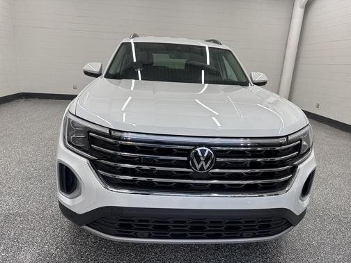 2026 Volkswagen Atlas 2.0T SE w/Technology 4MOTION
