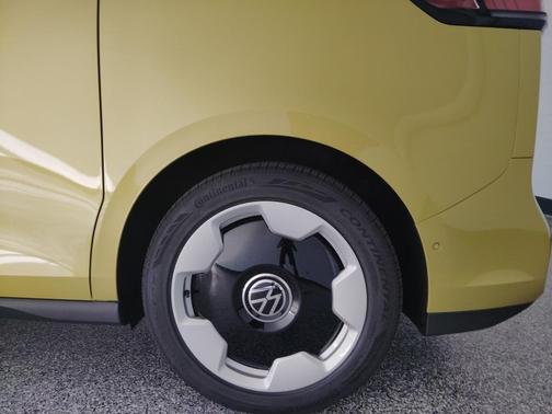 2025 Volkswagen ID. Buzz Pro S Plus with 4MOTION