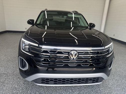 2026 Volkswagen Atlas Peak Edition