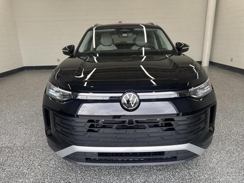2025 Volkswagen Tiguan 2.0T SE 4MOTION