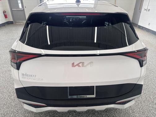 Glacial White Pearl 2025 Kia Sportage EX