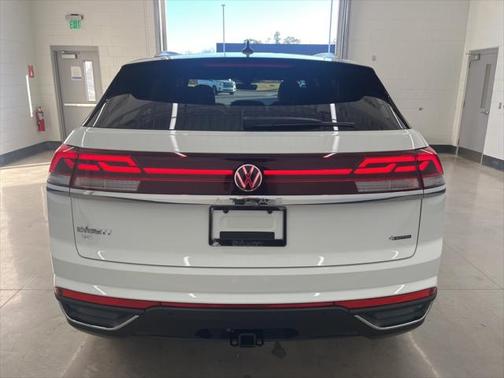 2025 Volkswagen Atlas Cross Sport 2.0T SE w/Technology 4MOTION