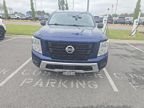 2021 Nissan Titan SV