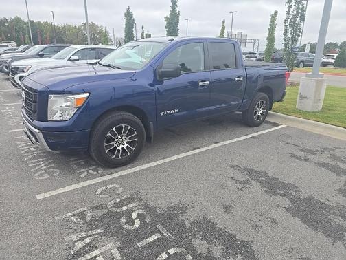 2021 Nissan Titan SV