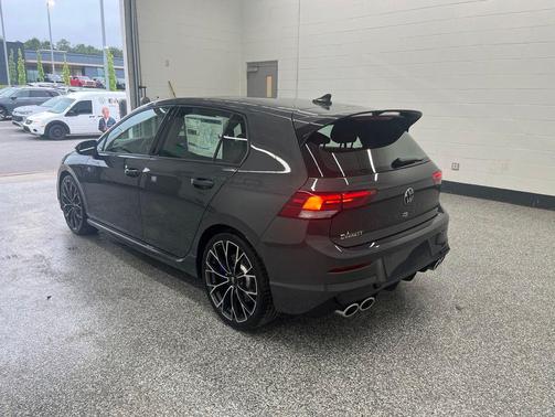 graphite gray 2026 Volkswagen Golf R 2.0T DSG