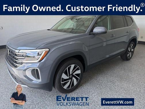 Pure Gray 2026 Volkswagen Atlas 2.0T SE w/Technology 4MOTION