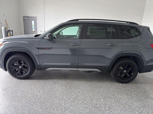 pure gray 2026 Volkswagen Atlas Peak Edition