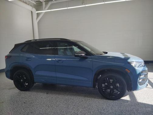 2026 Volkswagen Tiguan 2.0T SE R-Line Black 4MOTION