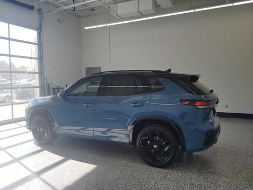 2026 Volkswagen Tiguan 2.0T SE R-Line Black 4MOTION