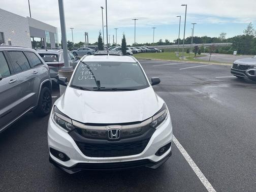Platinum White Pearl 2019 Honda HR-V Sport