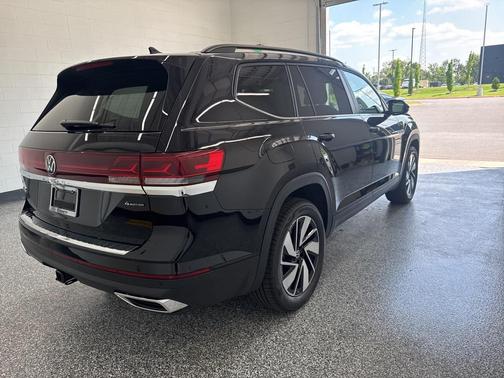 2026 Volkswagen Atlas 2.0T SE w/Technology 4MOTION
