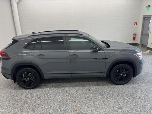 2026 Volkswagen Atlas Cross Sport 2.0T SEL