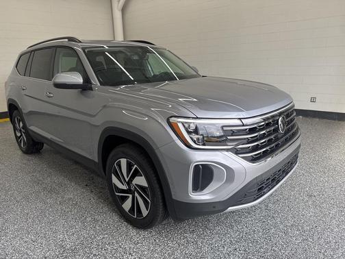2026 Volkswagen Atlas 2.0T SE w/Technology 4MOTION