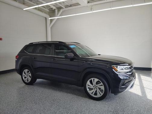 2023 Volkswagen Atlas 3.6L SE w/Technology