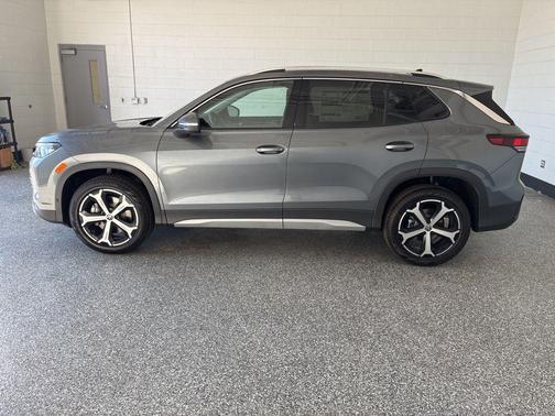 platinum gray metallic 2026 Volkswagen Tiguan 2.0T SE 4MOTION