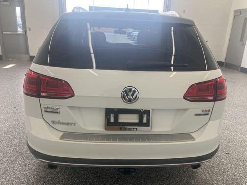 2017 Volkswagen Golf Alltrack TSI SEL