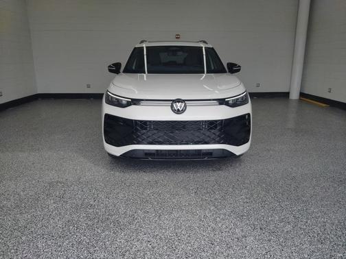 2026 Volkswagen Tiguan 2.0T SE R-Line Black 4MOTION