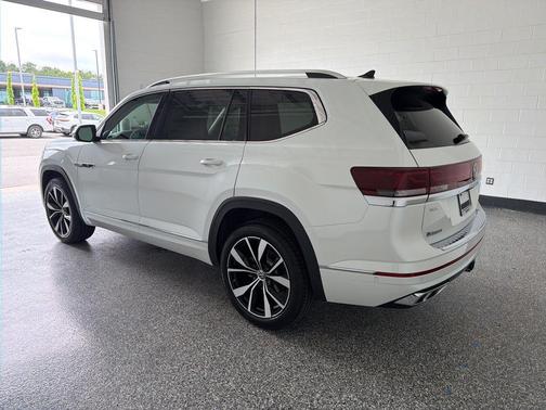 Opal White Pearl 2026 Volkswagen Atlas 2.0T SEL Premium R-Line 4MOTION