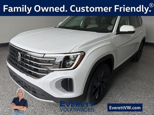 Opal White Pearl 2026 Volkswagen Atlas 2.0T SE w/Technology 4MOTION