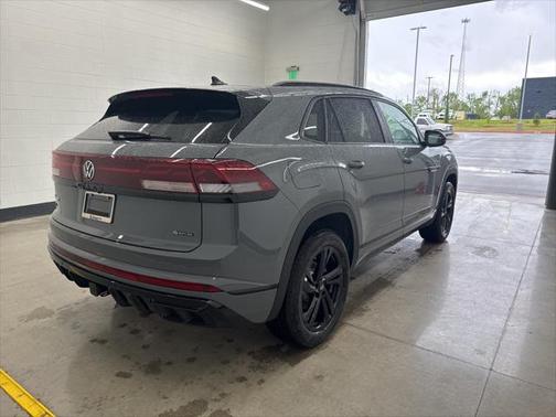 2025 Volkswagen Atlas Cross Sport 2.0T SEL