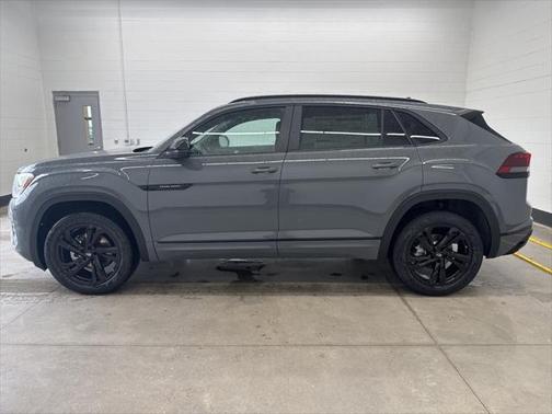 2025 Volkswagen Atlas Cross Sport 2.0T SEL
