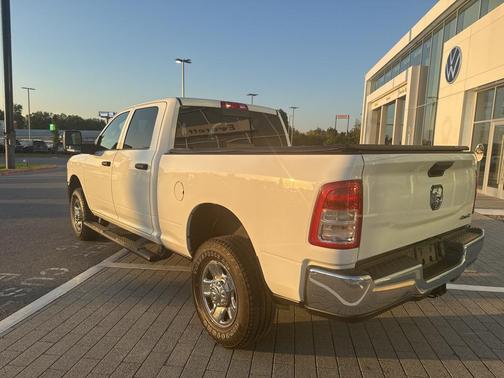 2024 RAM 2500 Tradesman Crew Cab 4x4 6'4' Box