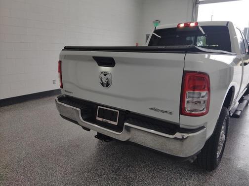 2024 RAM 2500 Tradesman Crew Cab 4x4 6'4' Box