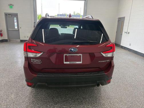 Crimson Red Pearl 2021 Subaru Forester Limited