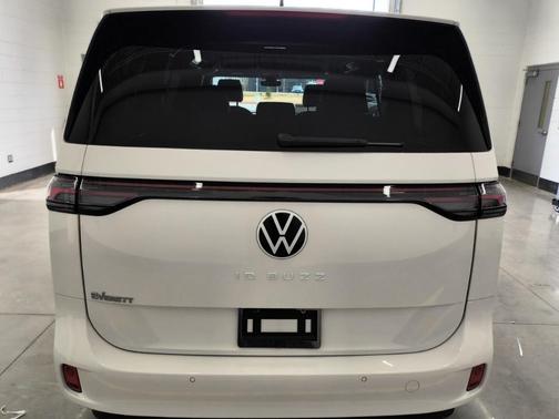 2025 Volkswagen ID. Buzz Pro S