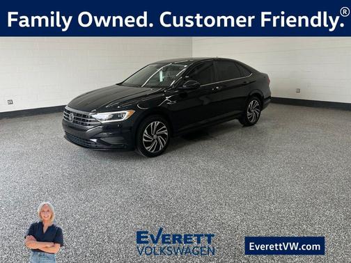 Deep Black Pearl 2020 Volkswagen Jetta 1.4T SEL