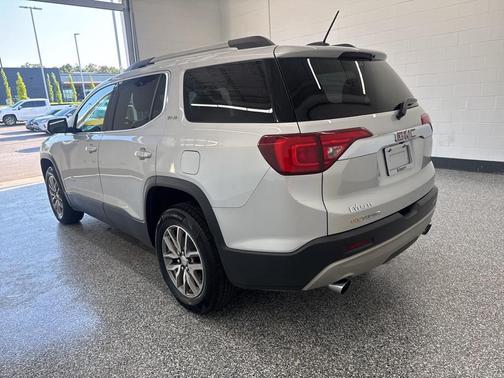 2018 GMC Acadia SLE-2
