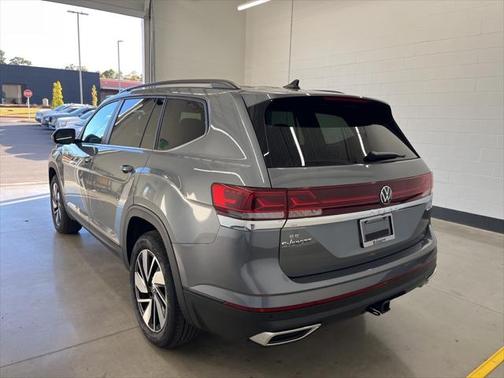2025 Volkswagen Atlas 2.0T SE w/Technology 4MOTION