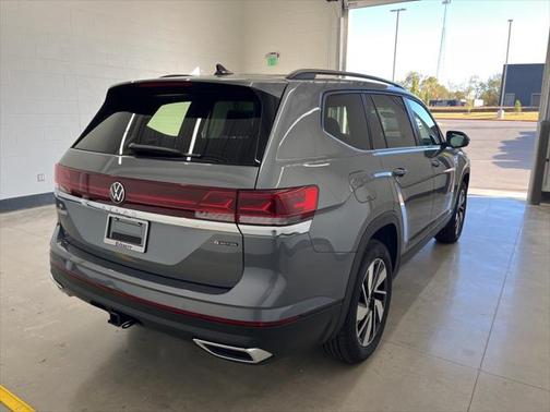 2025 Volkswagen Atlas 2.0T SE w/Technology 4MOTION
